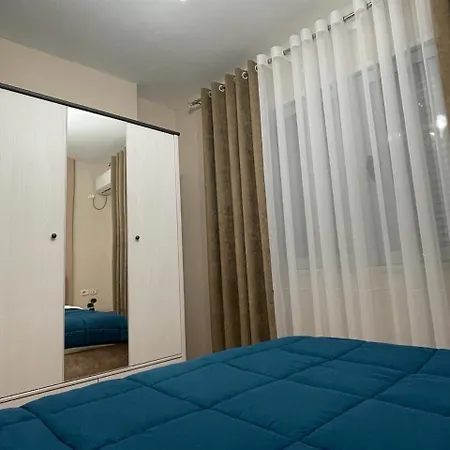 Comfort Center דירה *