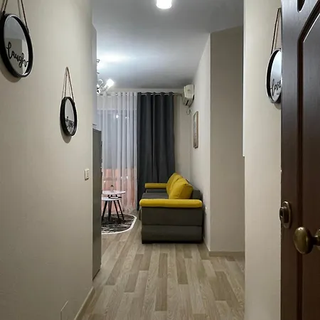 Comfort Center 公寓 地拉那